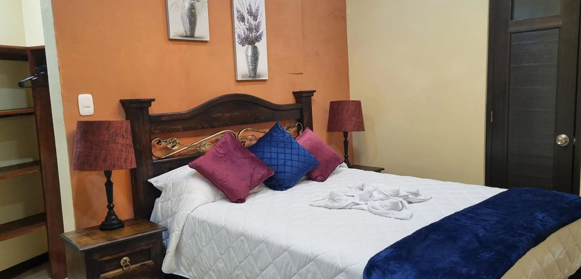 Hotel El Tambor Oasis Antigua Guatemala